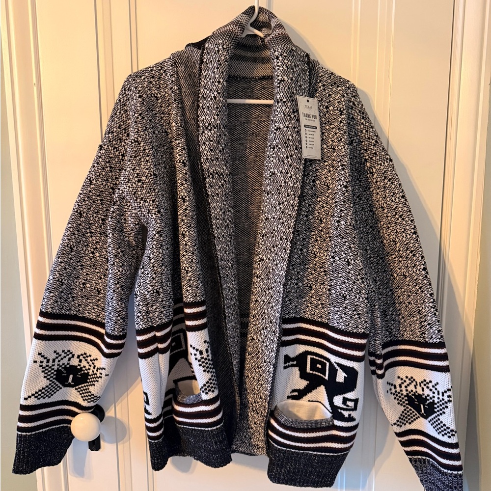Cozy Gray Patterned Cardigan